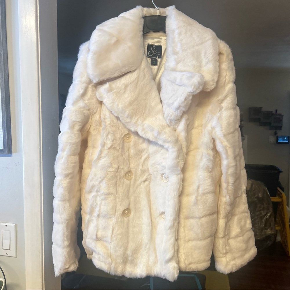 Stylish White Faux Fur Coat